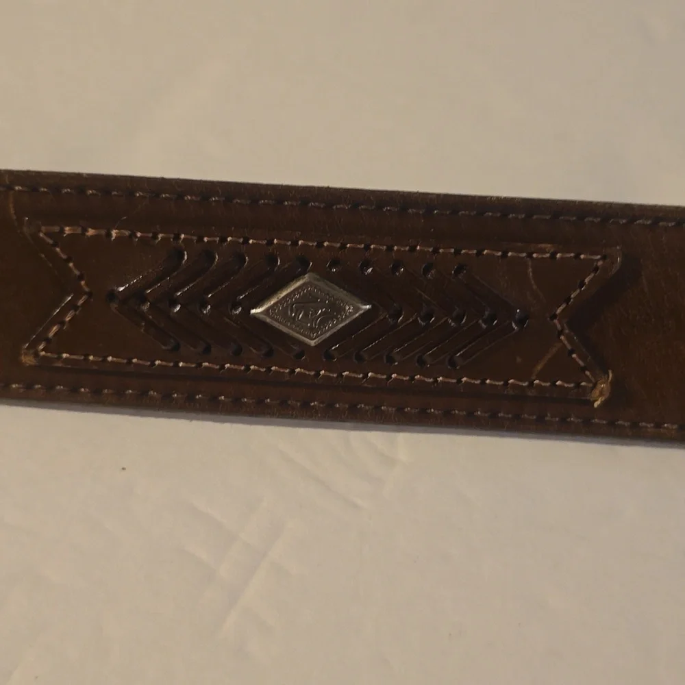 Vintage Western Belt Brown Top Grain Leather Woven detail Silver emblem Sz.L